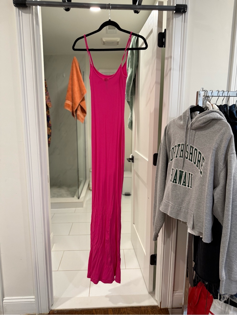 SKIMS Hot Pink Slim-Fit Maxi Dress - Picture 4 of 6